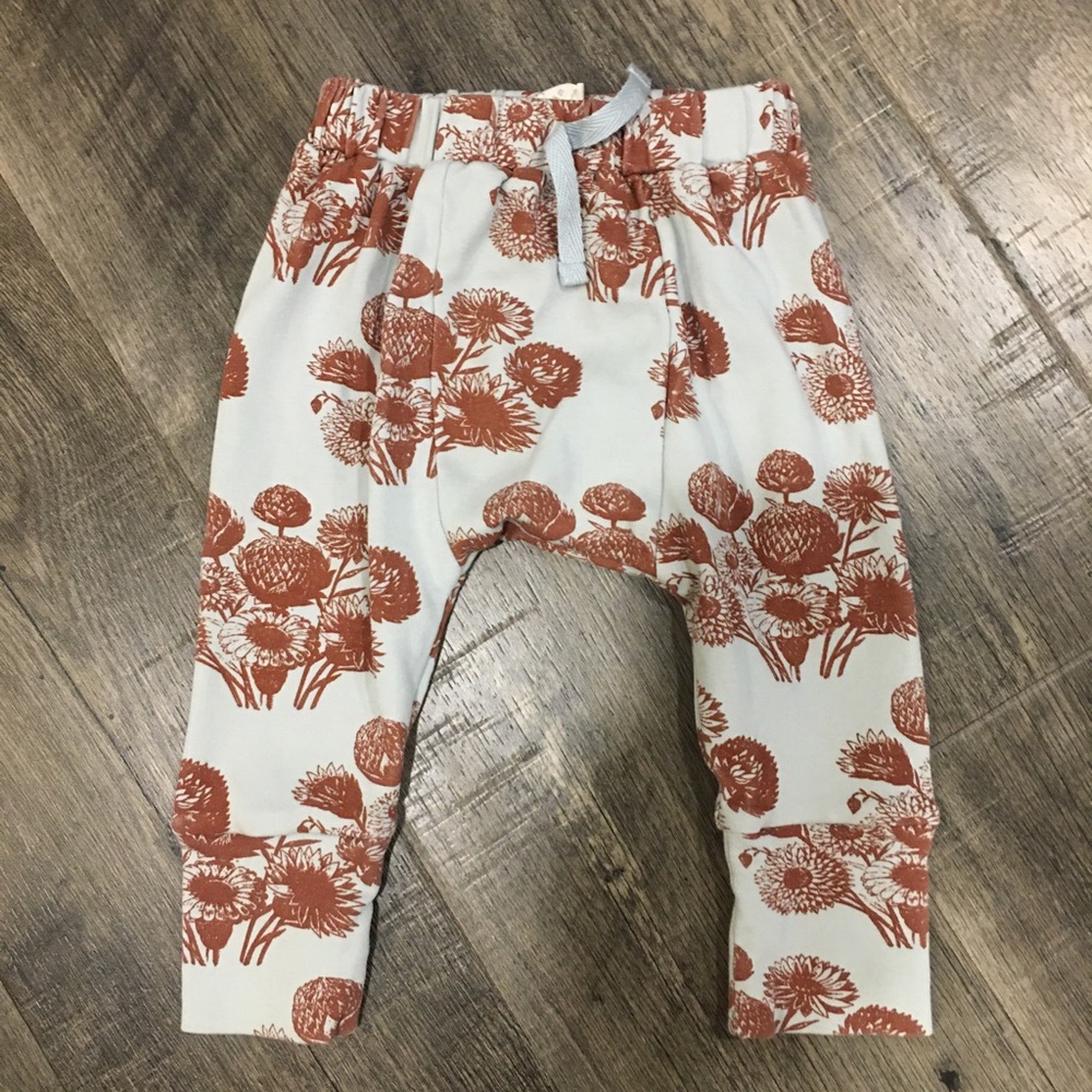 Kate Quinn panda pants